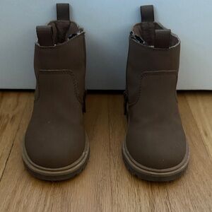 Brown waterproof Boots